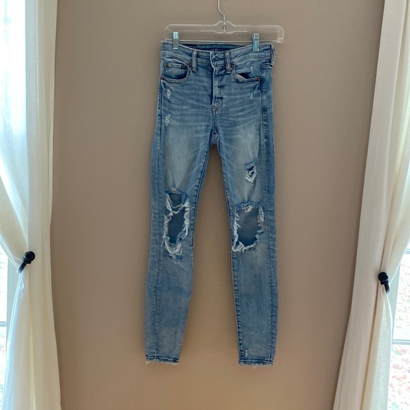 American Eagle ripped jeans - Picture 1 of 4
